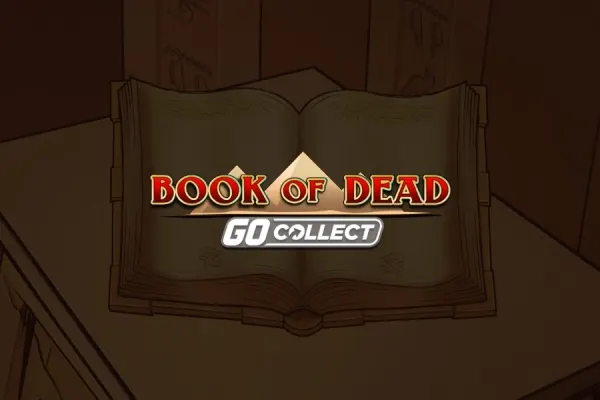 En åpen bok med egyptiske tegn og pyramider i brune toner, med logoen til Book of Dead GO Collect (Play'n GO) i rødt og hvitt.