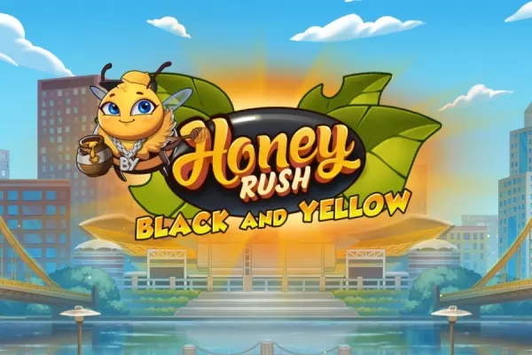 En smilende tegnet bie med honningkrukke flyr foran logoen til Honey Rush Black and Yellow (Play'n GO) over en by med elv og gule broer.