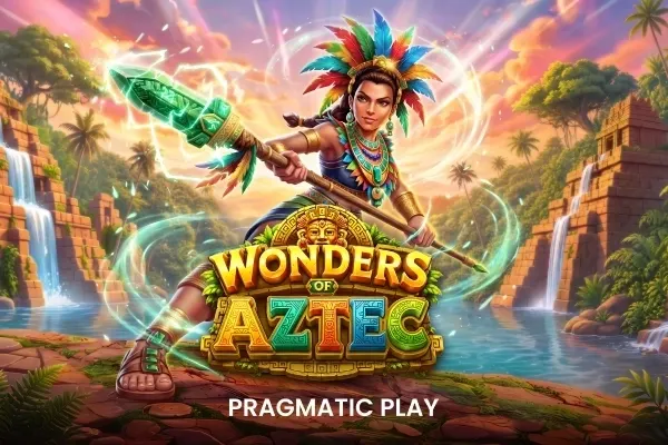 Kvinne med fjærpryd og grønt krystallspyd foran fossefall og steintempler i jungelen på coveret til Wonders of Aztec (Pragmatic Play).